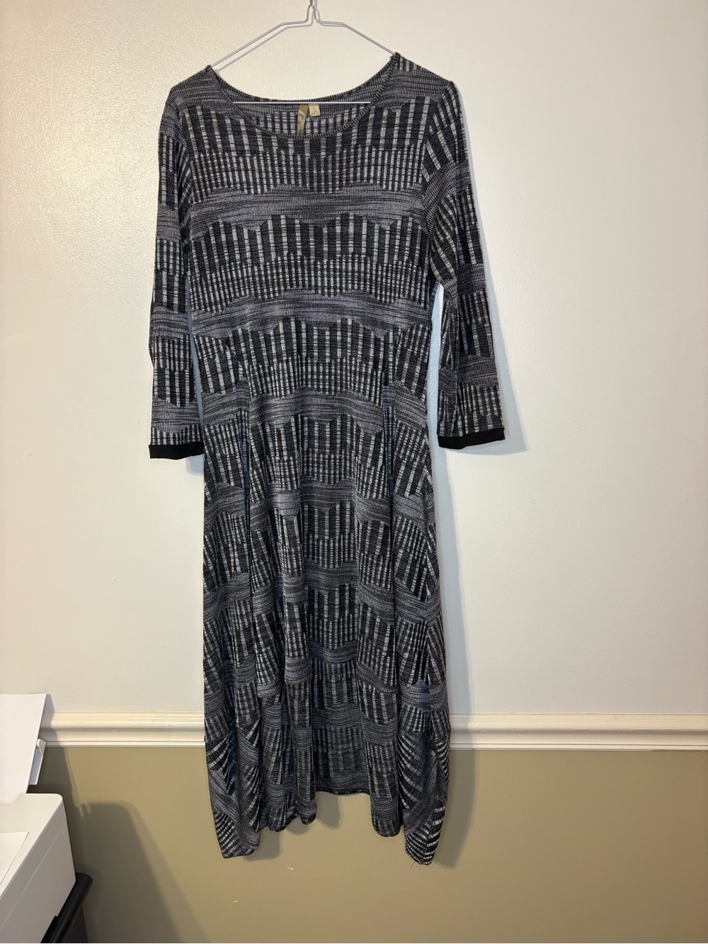 Comfy USA Black & Gray Patterned Long Sleeve Dress